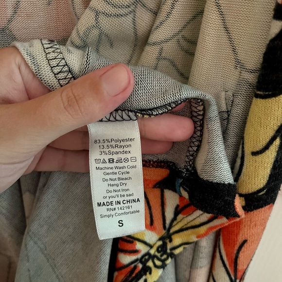 LuLaRoe Floral Sarah Duster - Picture 5 of 7